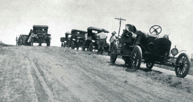 Refraktionsseismischer Trupp bei Ankunft am Arbeitsplatz im Gelände (Texas 1925)